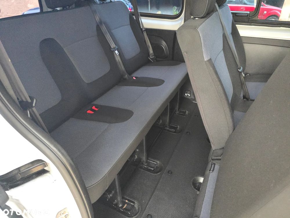 Opel Vivaro L2H1 2,9t Elegance Premium - 11