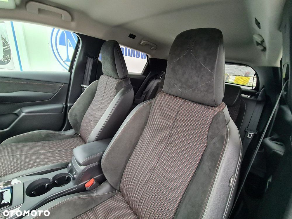 DS Automobiles DS 3 Crossback 1.2 PureTech Performance Line + - 29