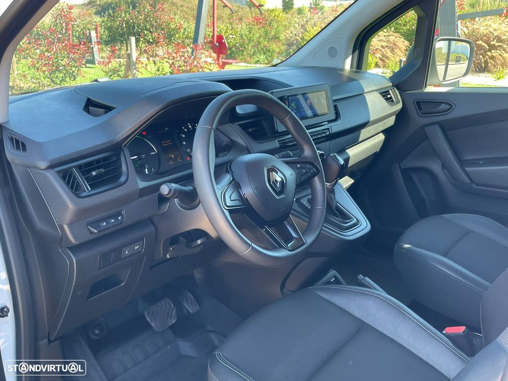 Renault 45 kWh E-Tech - 11
