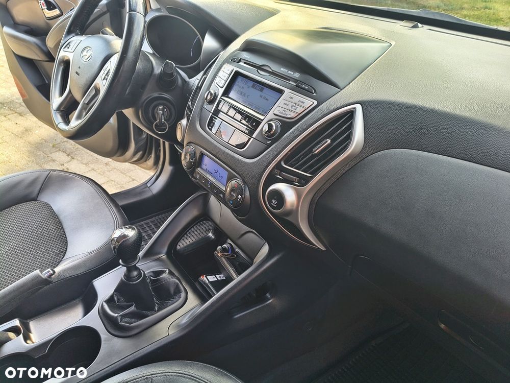 Hyundai ix35 1.6 2WD blue Trend - 20