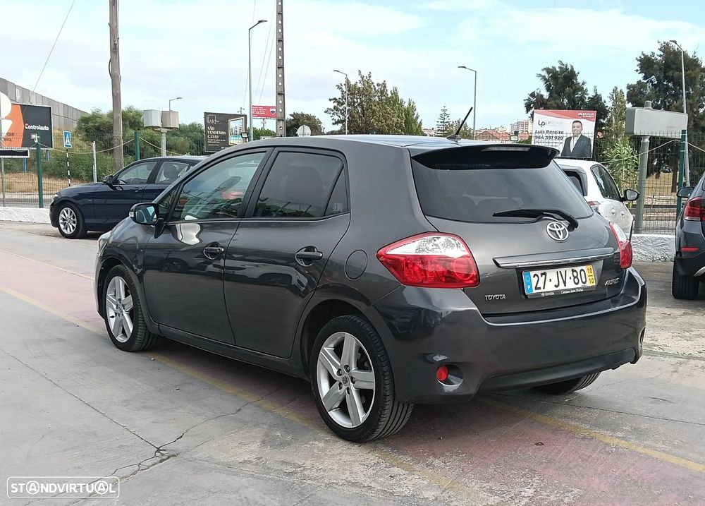 Toyota Auris 1.4 D-4D Sol - 5