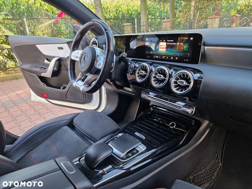 Mercedes-Benz CLA AMG 35 4-Matic 7G-DCT - 25