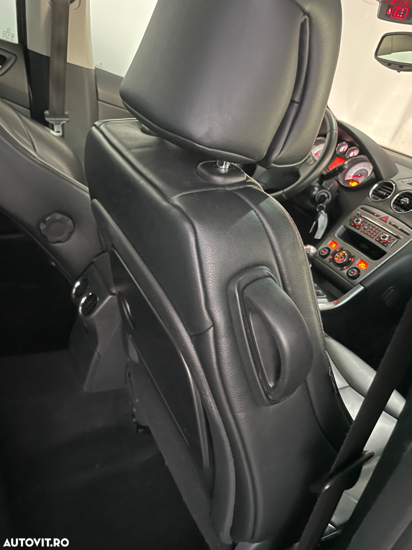 Peugeot 308 SW 150 THP Platinum - 26
