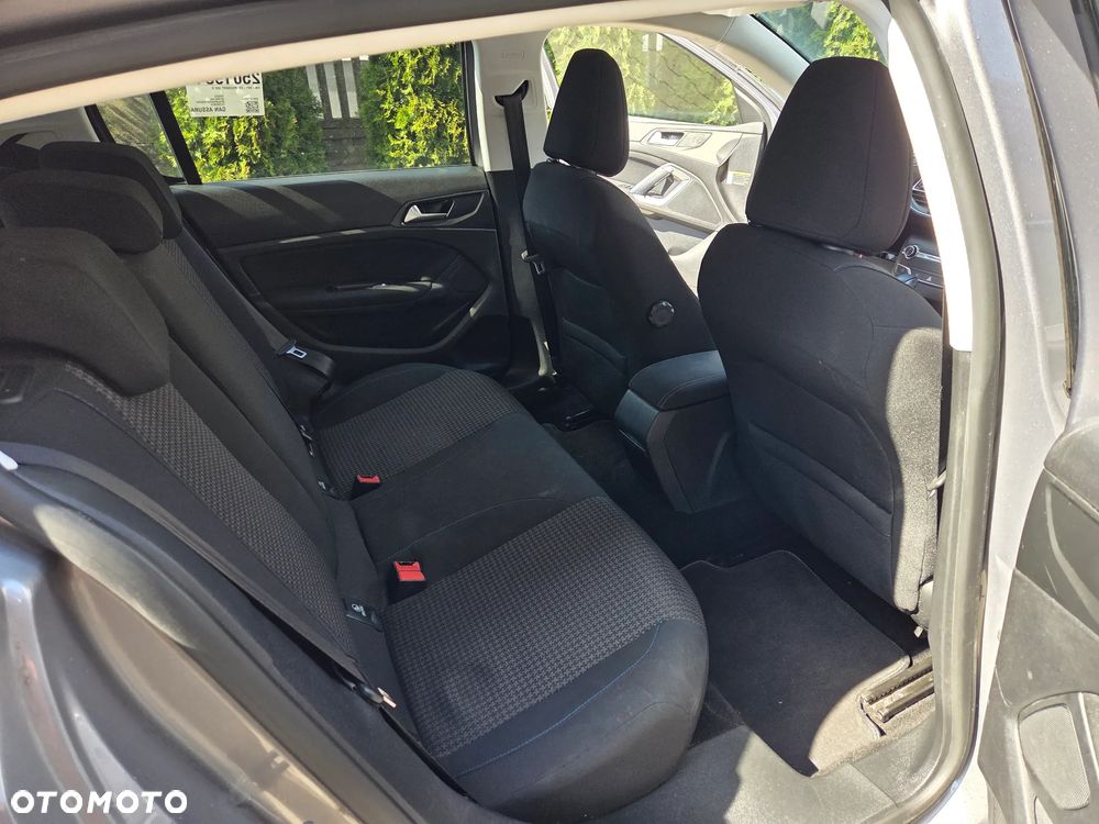 Peugeot 308 - 8