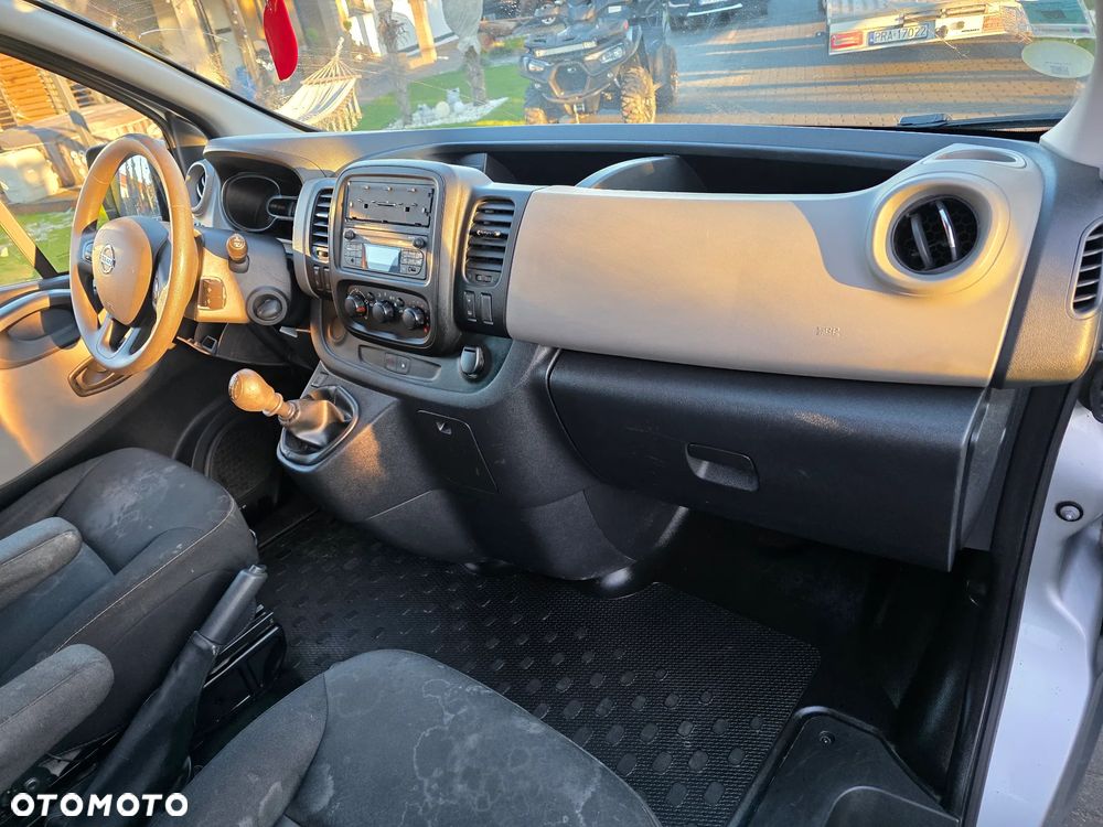 Nissan NV300 - 13