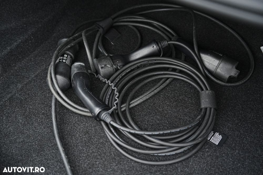 Volvo S60 T8 Recharge AWD Polestar Engineered - 33