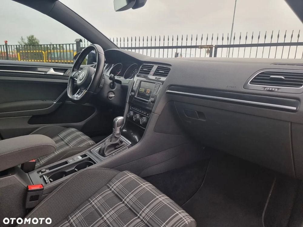 Volkswagen Golf GTD 2.0 TDI SCR DSG - 16