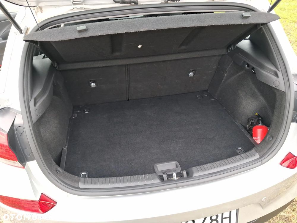 Hyundai i30 1.4 Classic + - 24