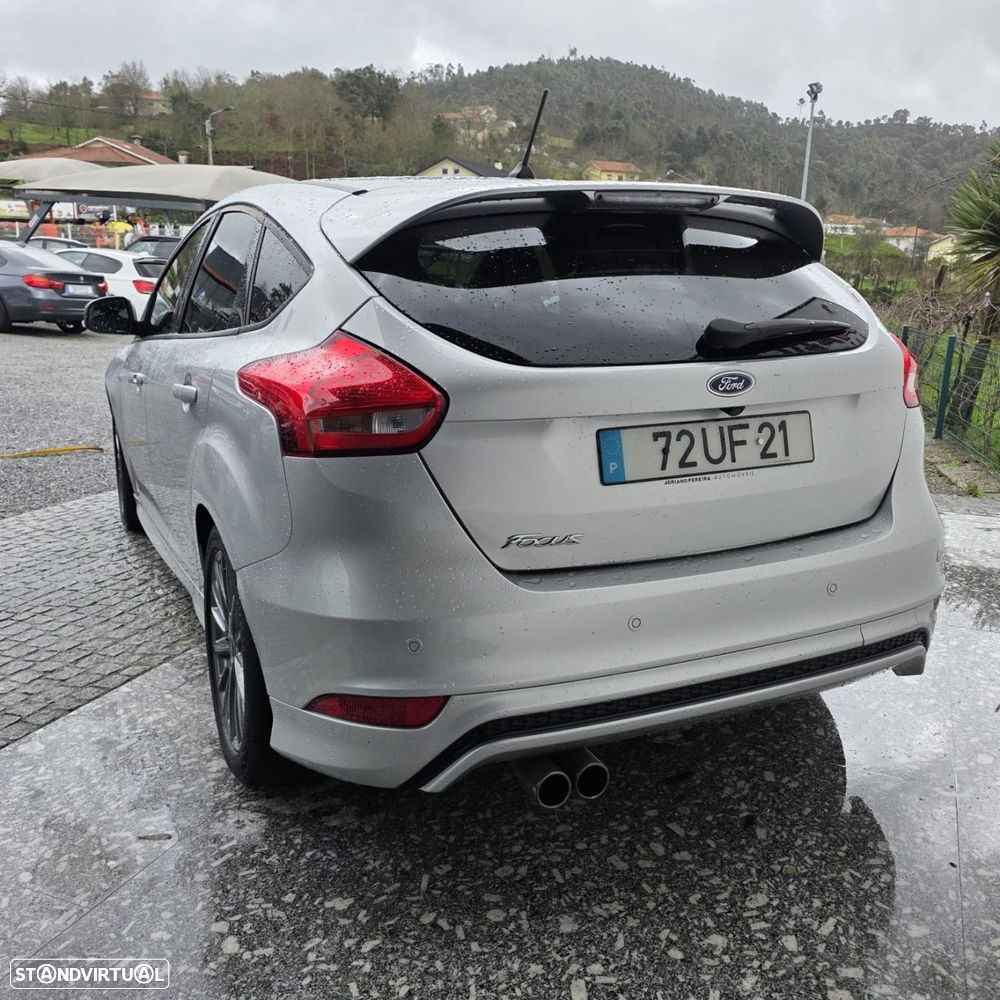 Ford Focus 1.0 EcoBoost ST-Line - 16