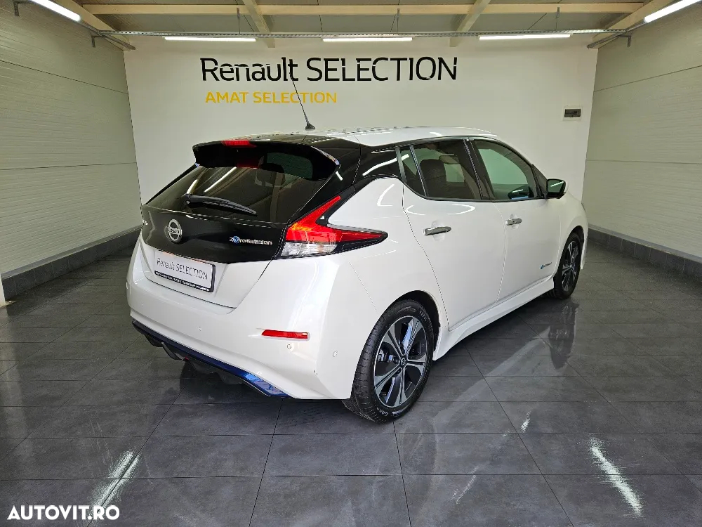 Nissan LEAF Tekna - 2