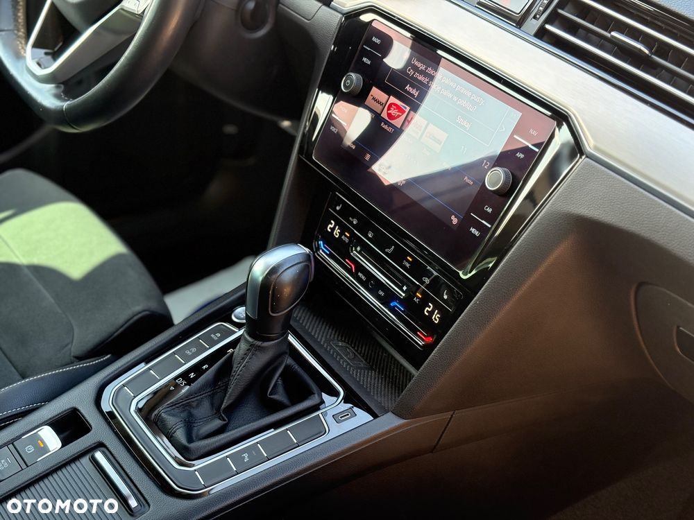 Volkswagen Passat 2.0 TDI EVO Elegance DSG - 22