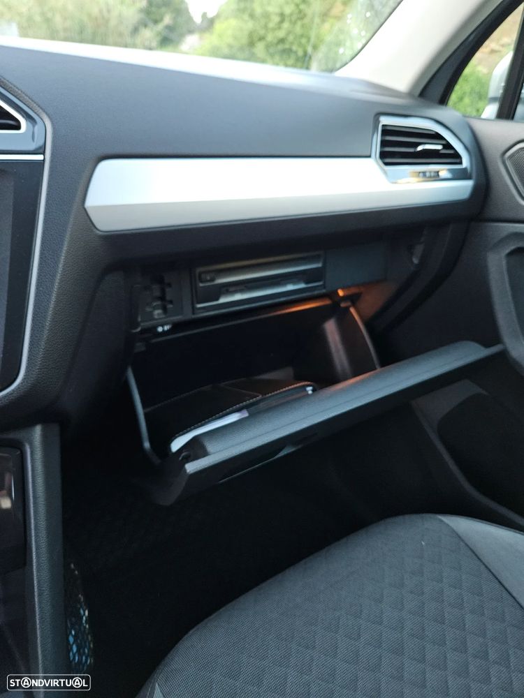 VW Tiguan 2.0 TDI Confortline - 27