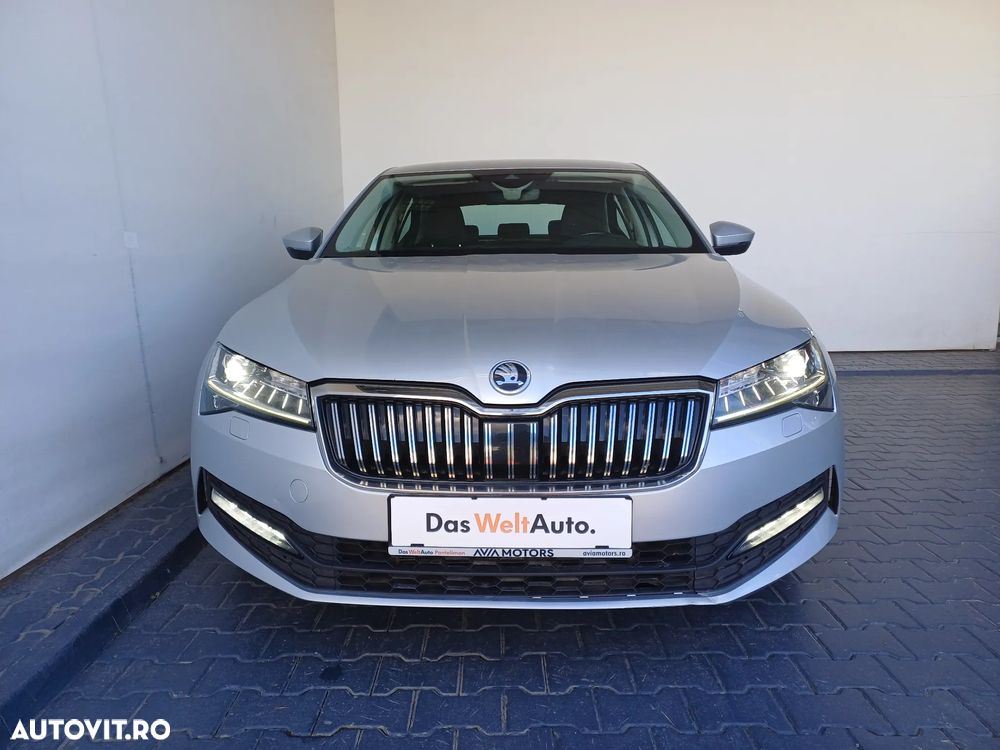 Skoda Superb 2.0 TDI DSG Ambition - 38