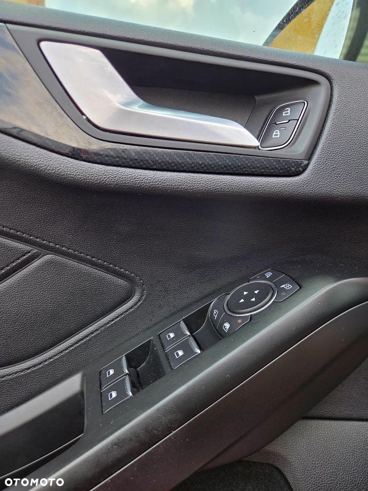 Ford Focus 1.5 EcoBlue Start-Stopp-System ST-LINE - 37