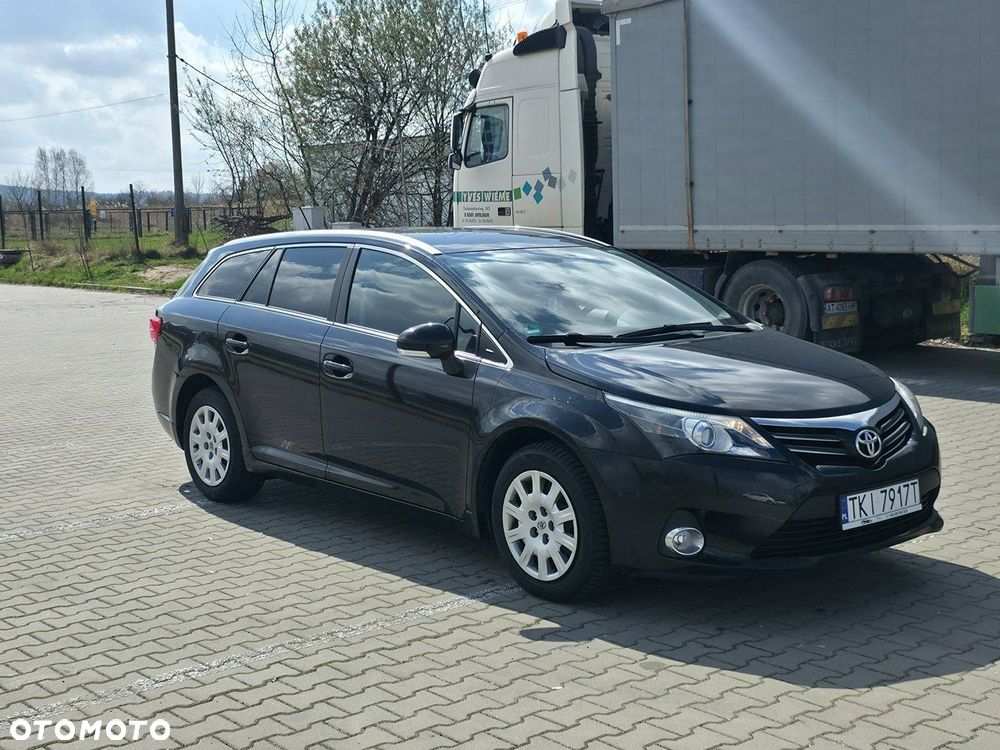 Toyota Avensis - 1