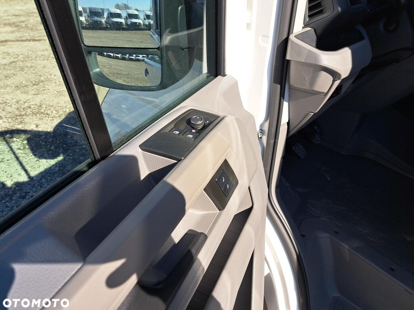 Volkswagen Crafter 35 furgon 140KM 3640 - 21
