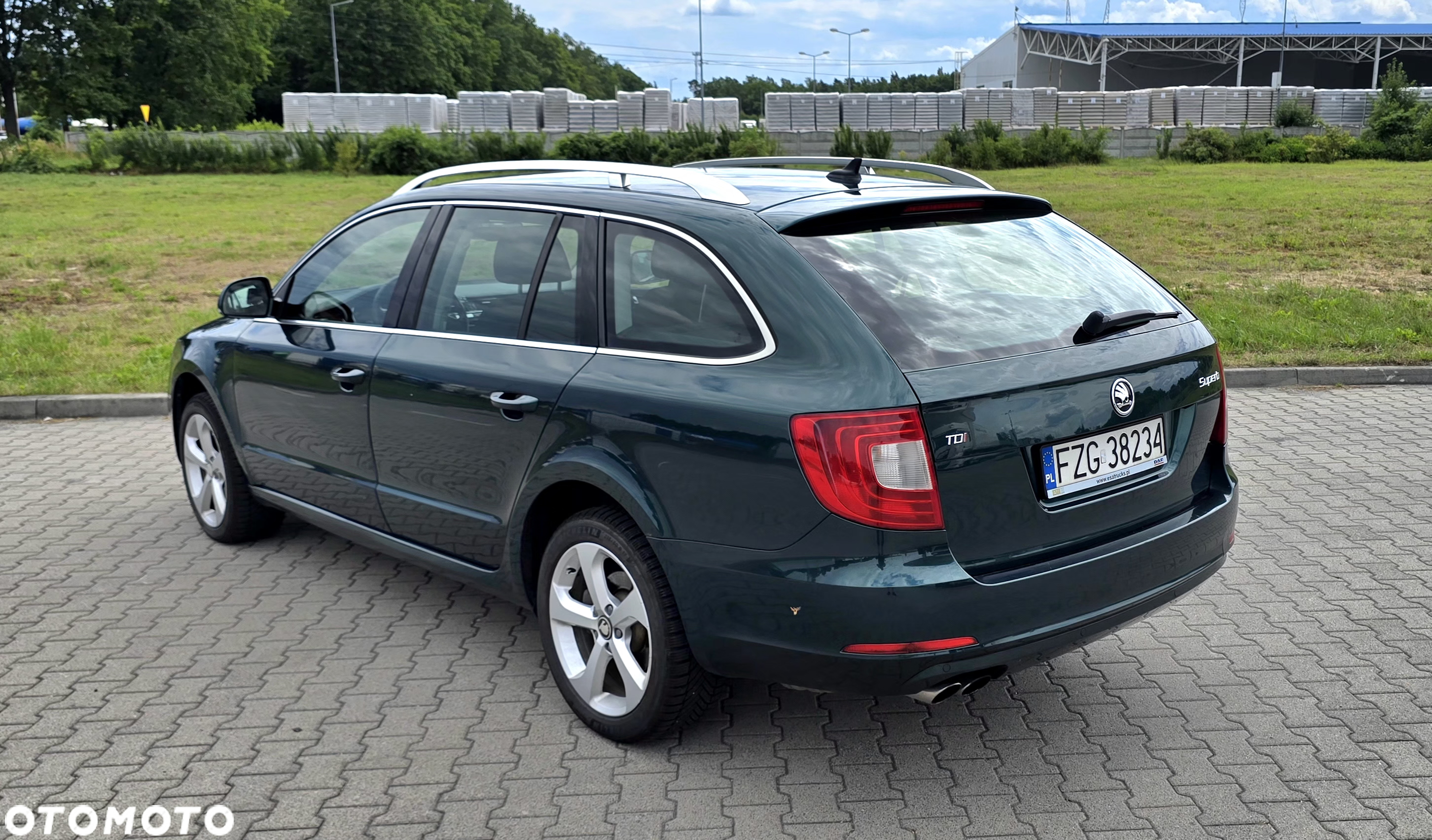 Skoda Superb 2.0 TDI Elegance DSG - 6