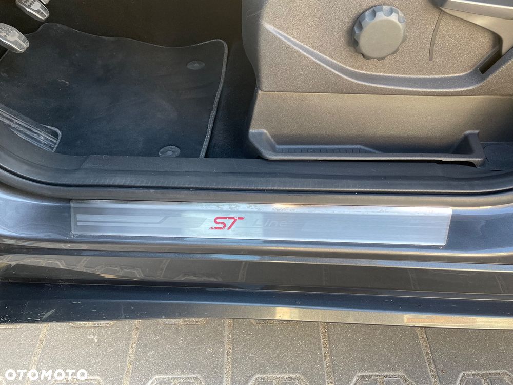 Ford Kuga 1.5 EcoBoost 2x4 ST-Line - 25