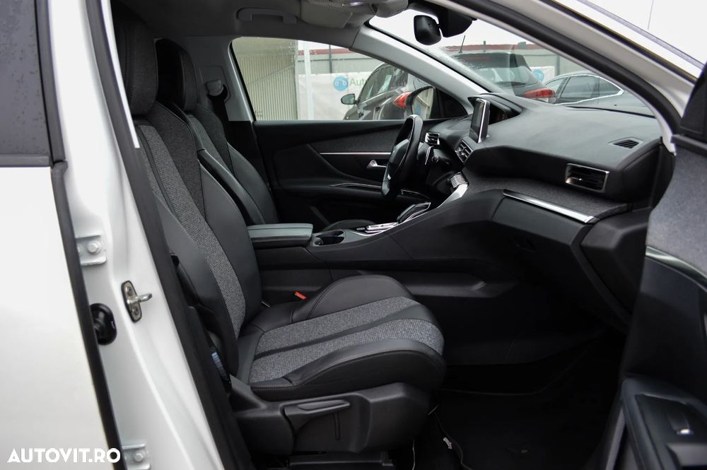 Peugeot 3008 BlueHDi 130 Stop & Start EAT8 Allure - 22