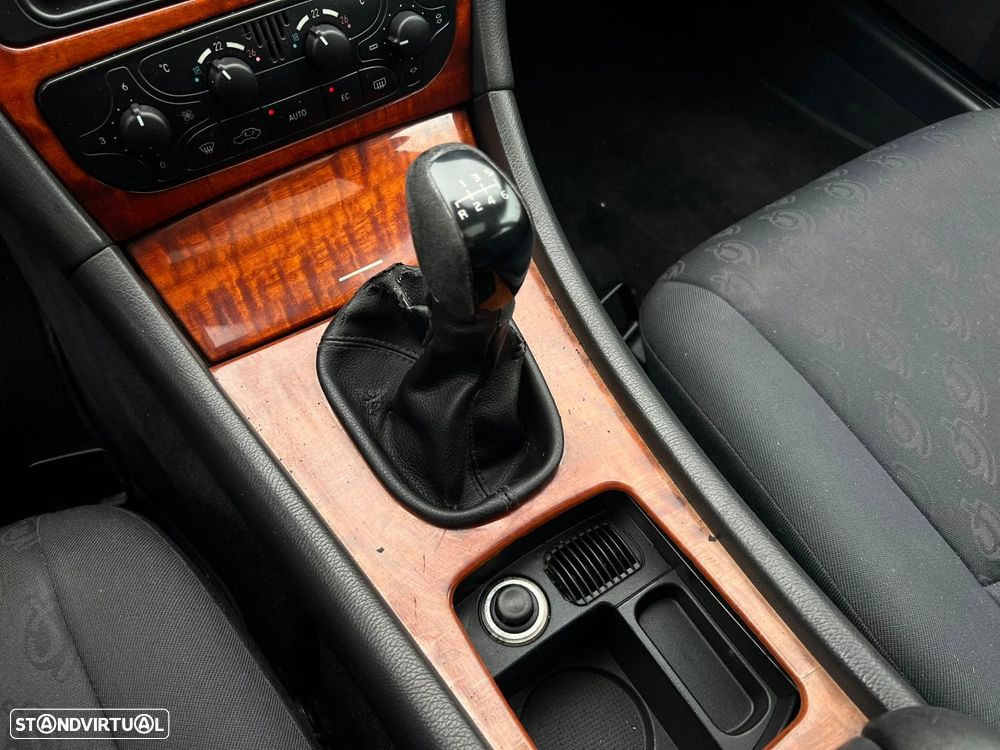 Mercedes-Benz C 220 CDi Avantgarde - 17
