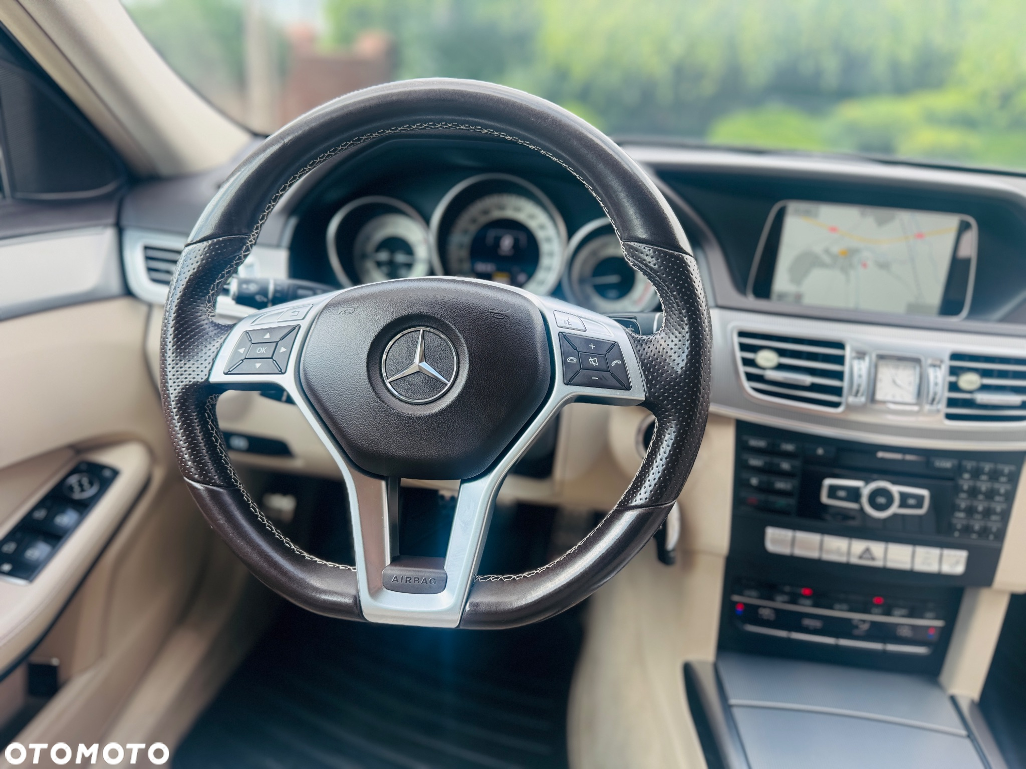 Mercedes-Benz Klasa E 300 T BlueTEC HYBRID 7G-TRONIC Avantgarde - 8