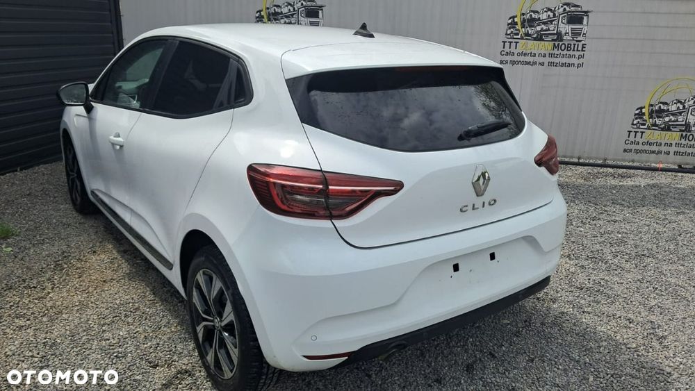 Renault Clio - 15