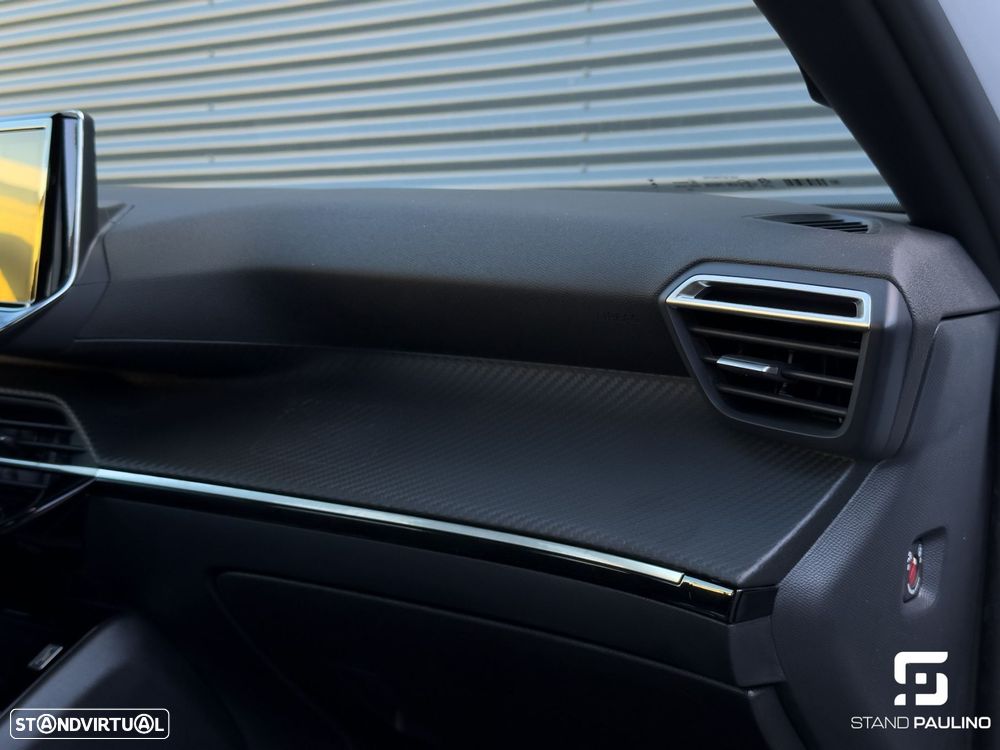 Peugeot e-2008 54 kWh Allure - 42
