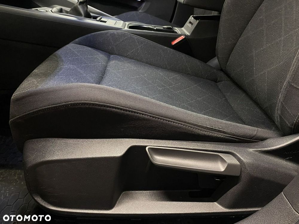 Volkswagen Golf - 14