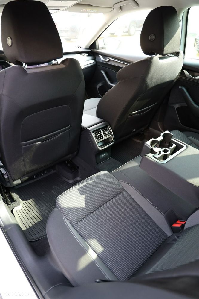 Skoda Octavia 1.5 TSI Selection - 36
