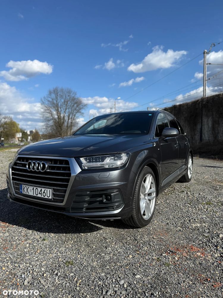 Audi Q7 - 1
