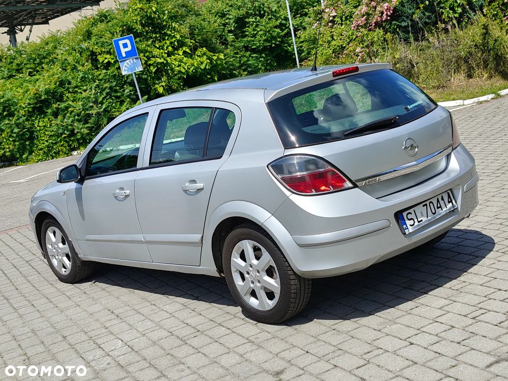 Opel Astra 1.6 Cosmo - 17