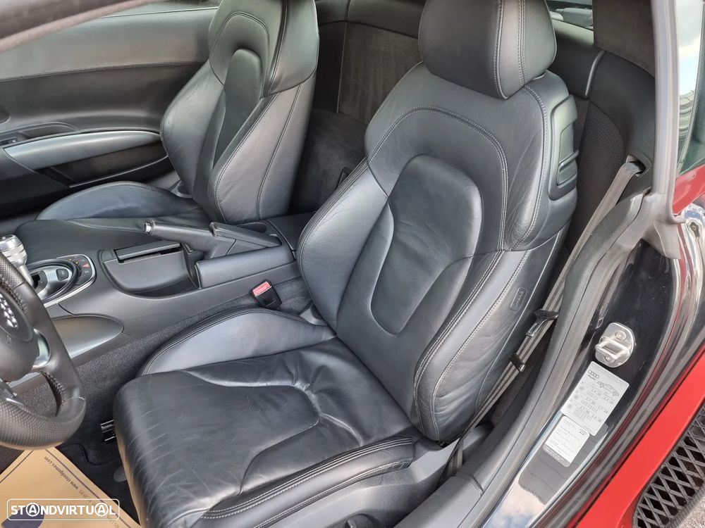 Audi R8 Coupé 4.2 FSI quattro R tronic - 11