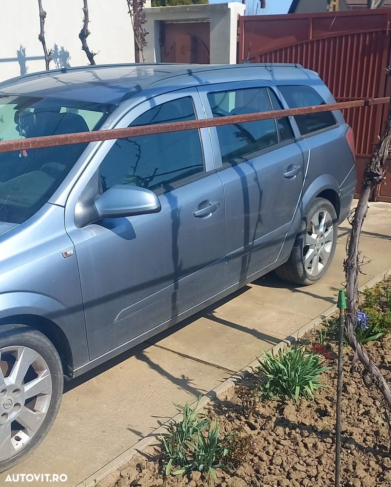 Opel Astra Caravan DTI Comfort - 2