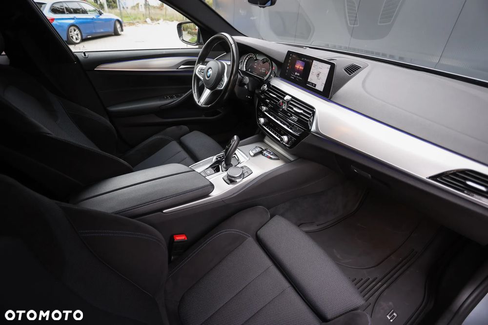 BMW Seria 5 520d M Sport Edition - 28