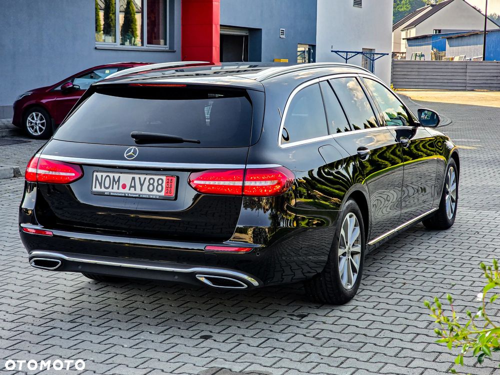 Mercedes-Benz Klasa E 220 d 9G-TRONIC - 12
