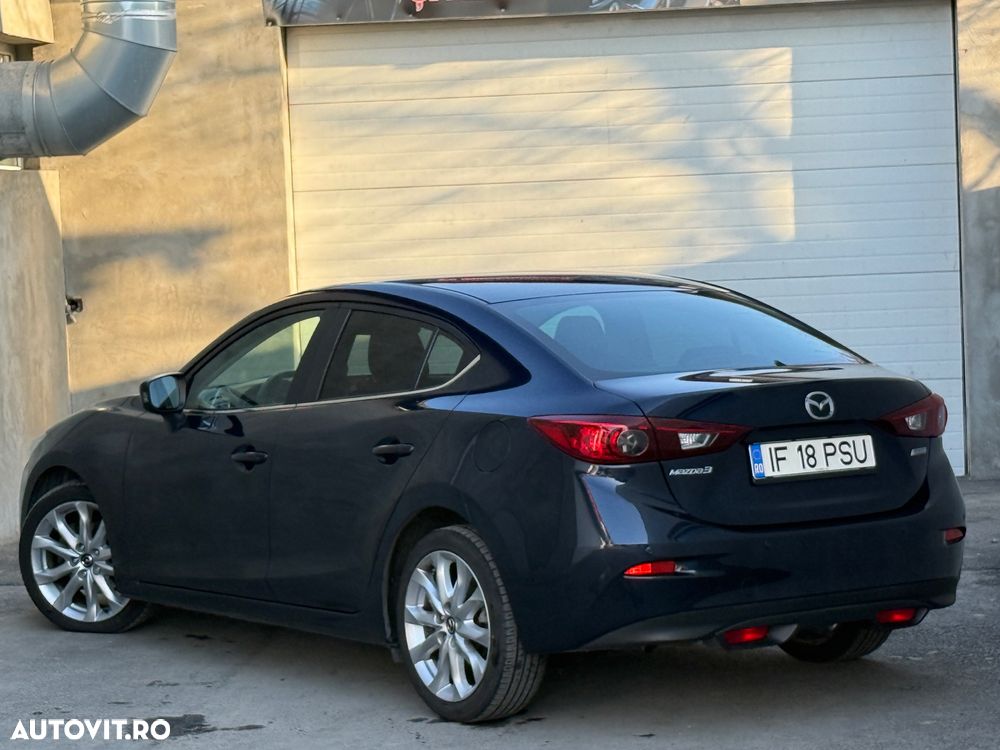 Mazda 3 - 4