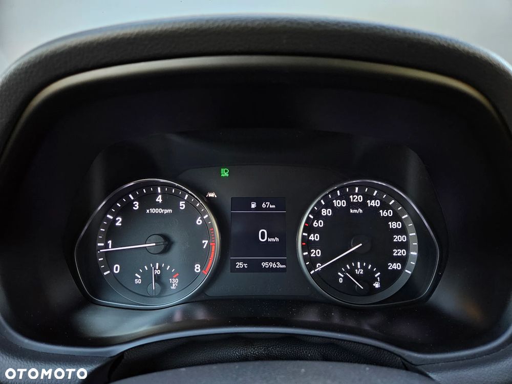 Hyundai i30 1.5 DPI Classic + - 10