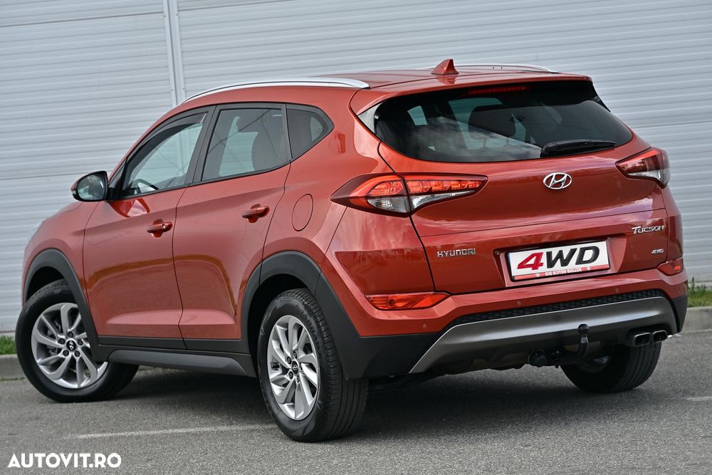 Hyundai Tucson 2.0 CRDI 4WD Automatik Style - 16
