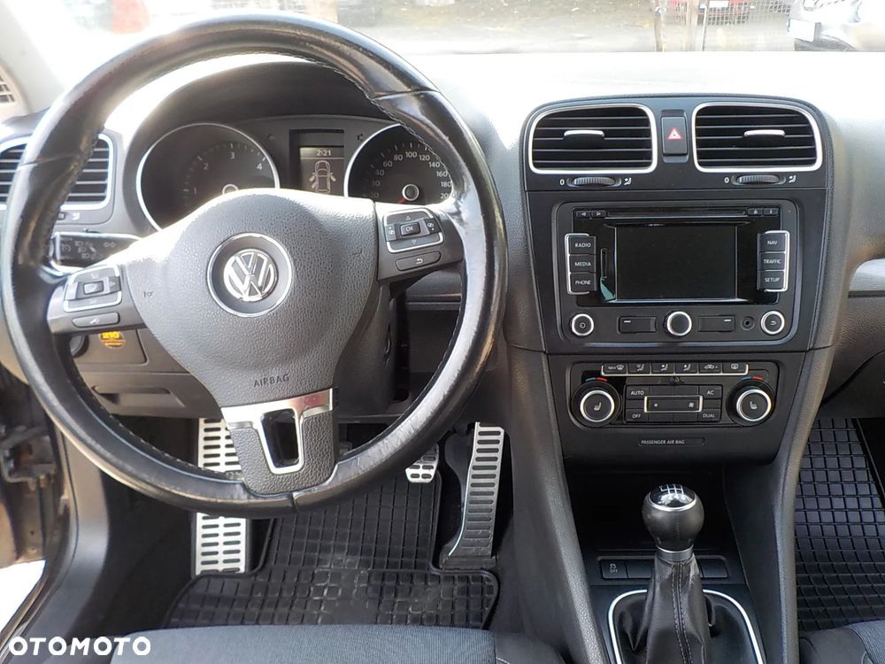 Volkswagen Golf 2.0 TDI DPF Style - 11