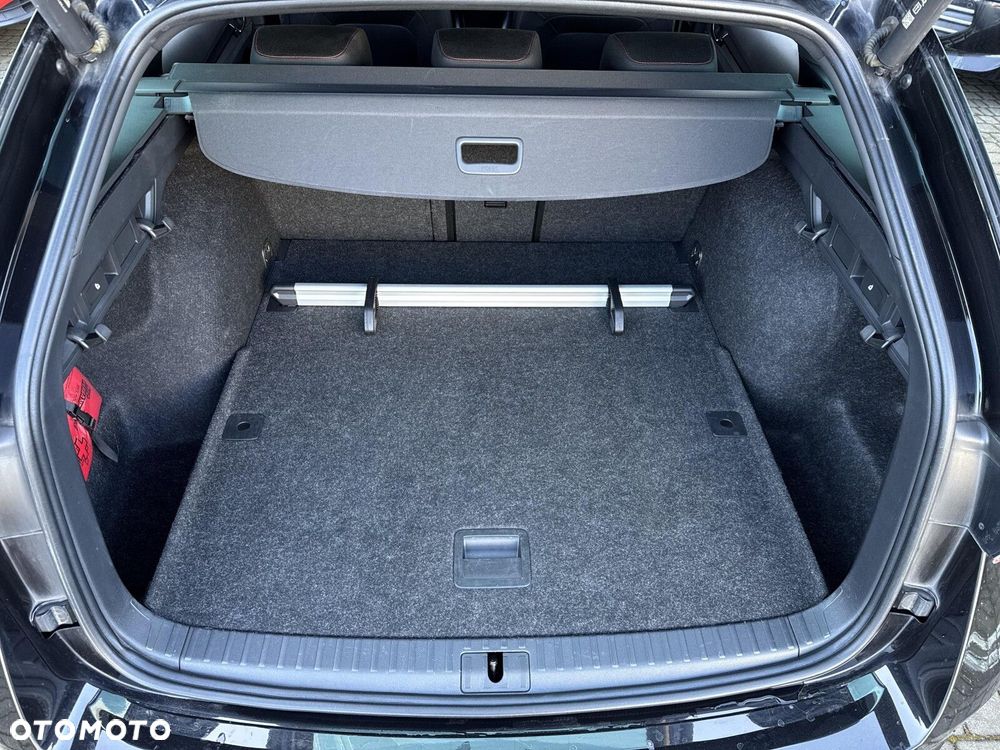 Skoda Octavia 2.0 TDI RS DSG - 36