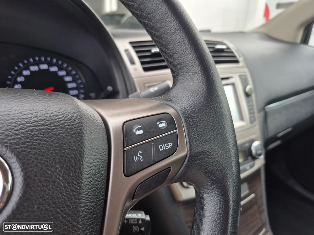Toyota Avensis SD 2.0 D-4D Exclusive +GPS - 12
