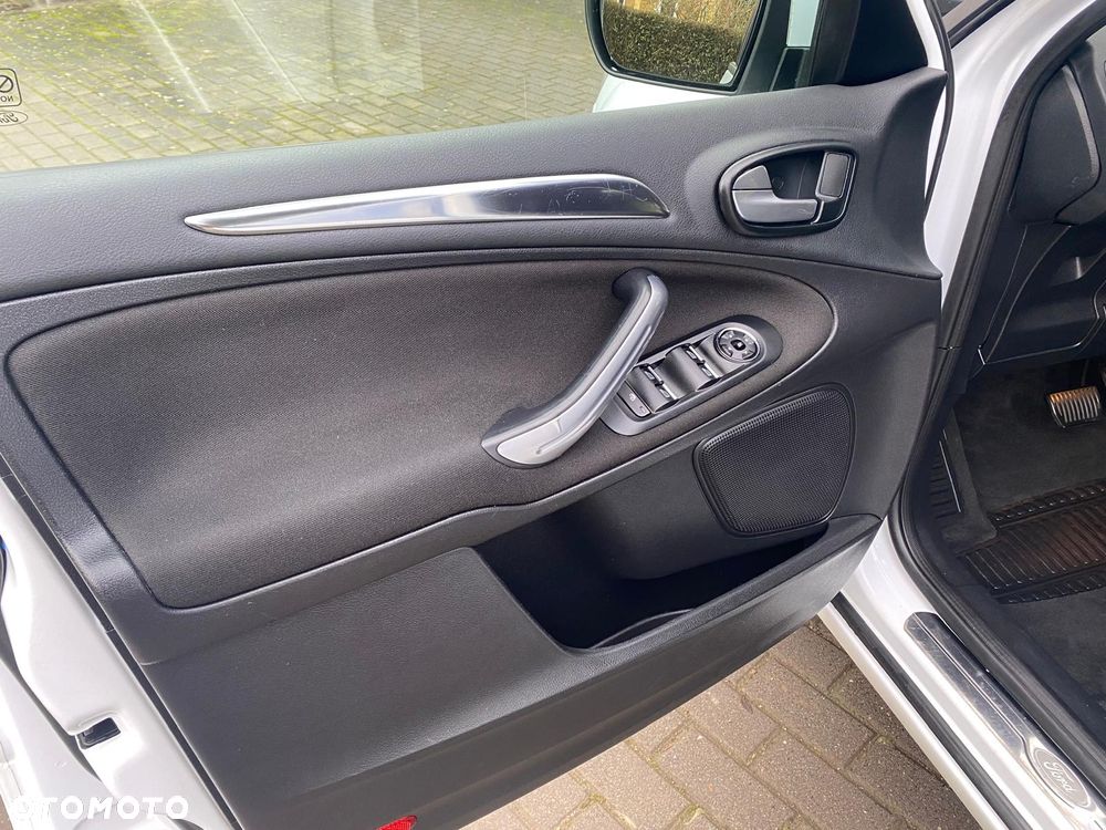 Ford S-Max 2.0 TDCi DPF Champions Edition - 18