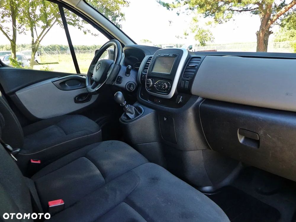 Renault Trafic - 25