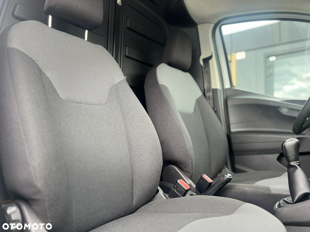Ford Transit Courier 1.5 TDCi Ambiente - 27
