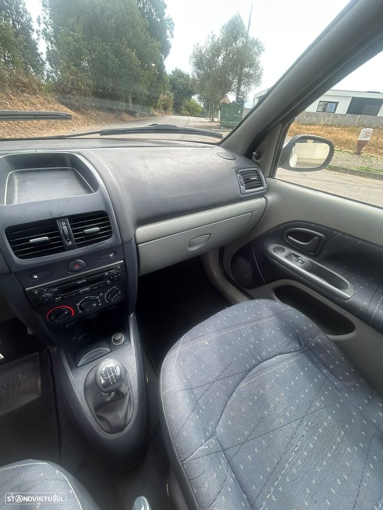 Renault Clio 1.5 dCi Expression - 19