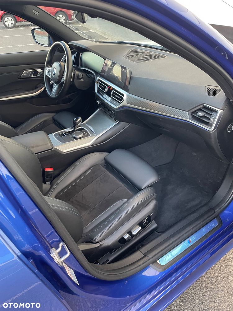 BMW Seria 3 320i GPF xDrive M Sport Shadow - 11