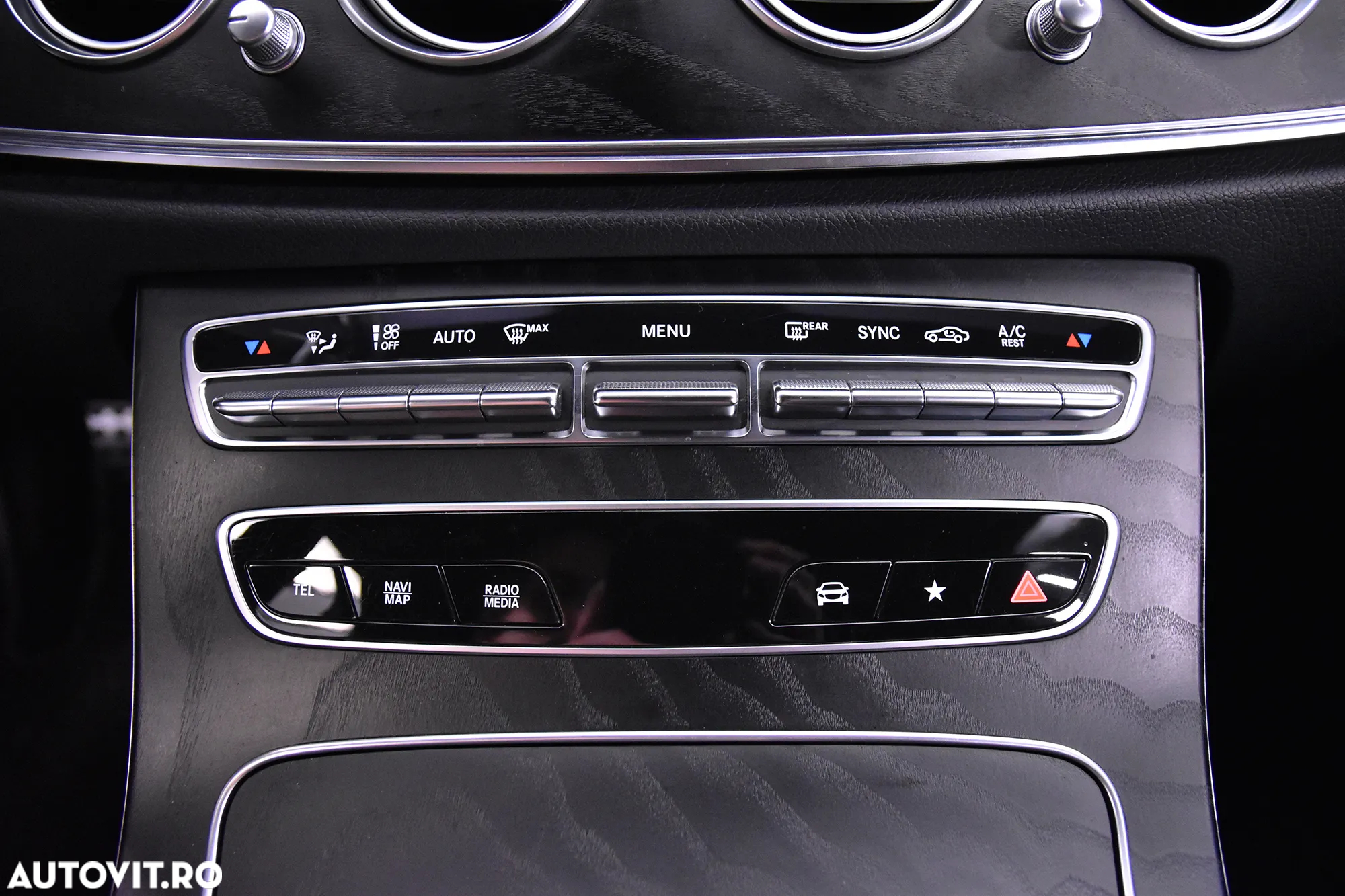 Mercedes-Benz E - 18