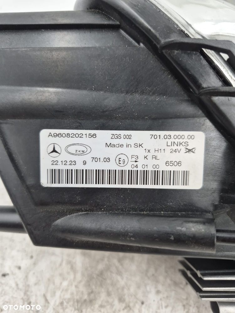 HALOGEN LED LEWY MERCEDES ACTROS MP4 - 4