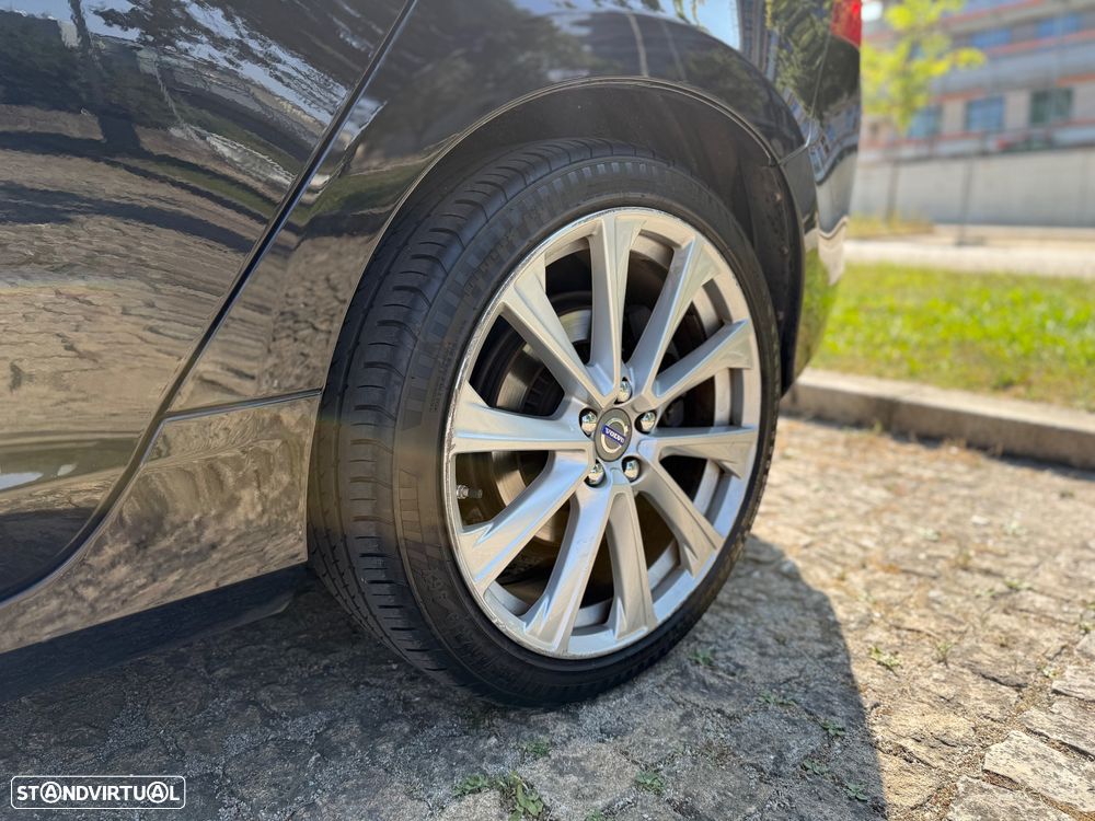 Volvo V60 D6 Plug-In-Hybrid AWD Geartronic Momentum - 15