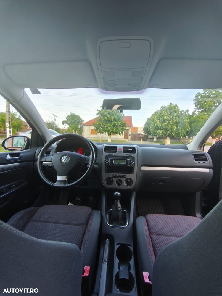 Volkswagen Golf 1.9 TDI BlueMotion Comfortline - 8